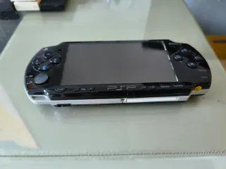 PSP 2004 in ottime condizioni (da leggere)