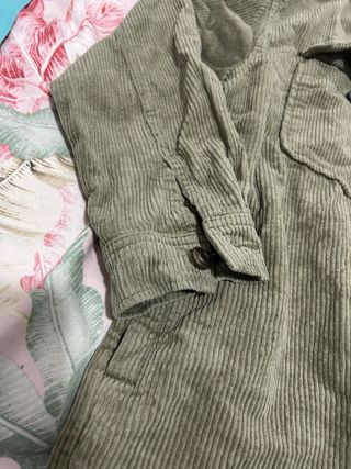 Sobrecamisa Zara verde corduroy
