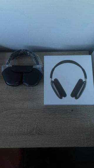 Apple AirPods Max Space Gray