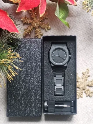 Aprovecha!Reloj Negro tipo Milano