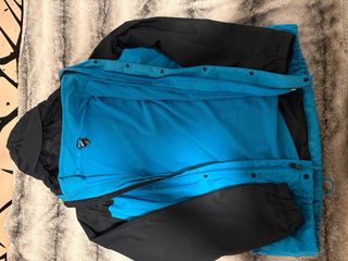 Chaqueta The North Face Azul y Negra