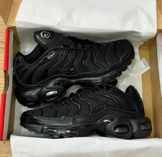 Zapatillas NIKE TN NEGRAS TALLA 42
