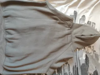 Sudadera Essentials Gris