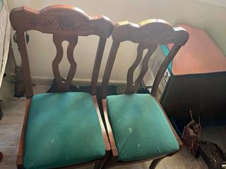 Mesa y 6 sillas salon con vitrina armario a juego