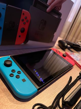 Nintendo Switch + Mario Kart 8 Deluxe