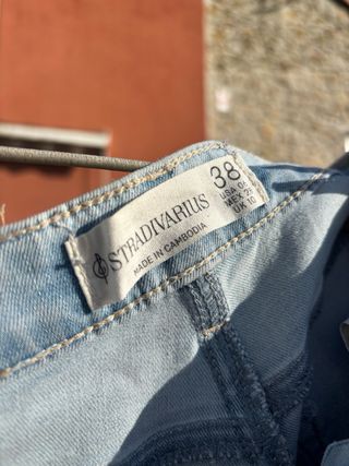 Pantalón campana roto azul