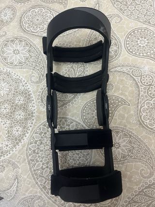 Rodillera Ortopédica Donjoy Derecha