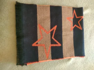 Bufanda lana rayas estrellas naranja/negro/tostado