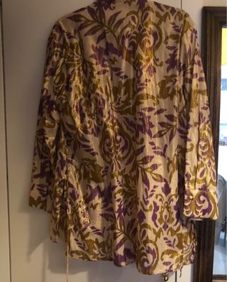 Camisa Zara Talla S Estampado Dorado y Morado