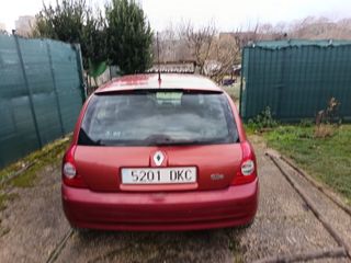 Renault Clio 2005 1.2  16v  75000 kms