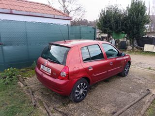 Renault Clio 2005 1.2  16v  75000 kms