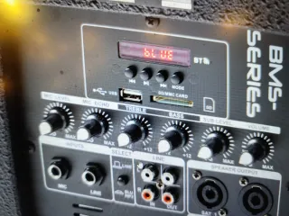 Equipo Sonido 1200W Activo 15 + 8 Arraysy tripodes