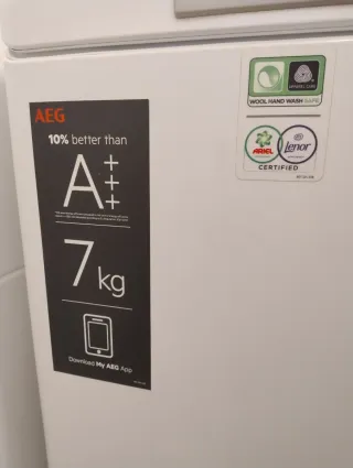 Lavadora AEG Carga Superior 7kg tambor descolgado