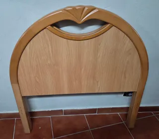 Cabecero de madera para cama