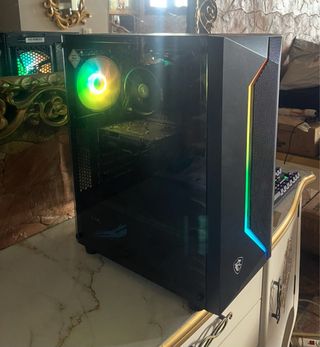 Ordenador Gamer MSI Torre Monitor Teclado