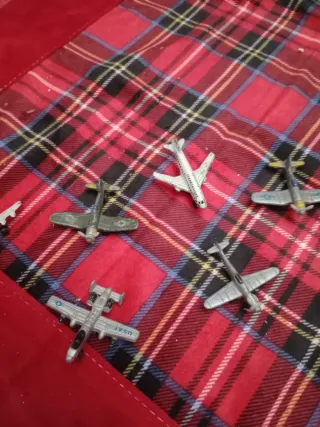 Modellini aerei in ferro cromato