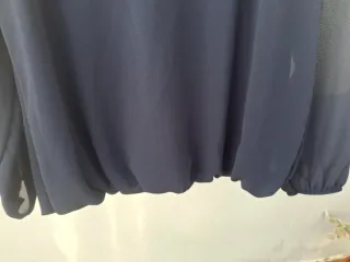 Blusa T M/L con pedrería.  Medidas en descripción