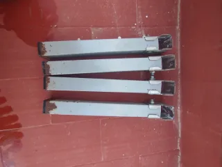 Somier con patas metálicas