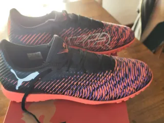 Botas de fútbol Puma Talla 42.5