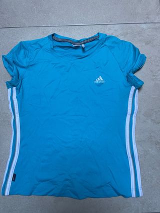 Top deportivo Adidas rojo