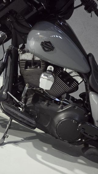 Harley Davidson Street Glide Gris