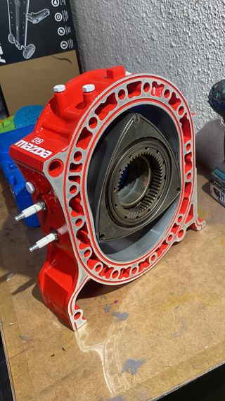 Bloque Rotativo Mazda Decorativo Rojo