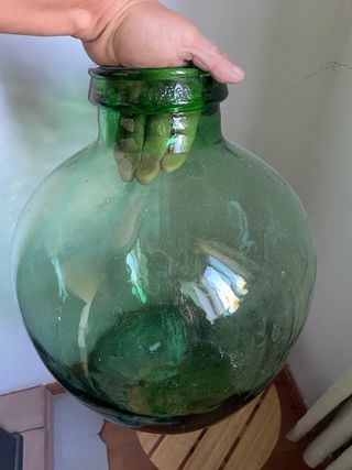 Dama Juana , vasija verde cristal soplado. Viresa.