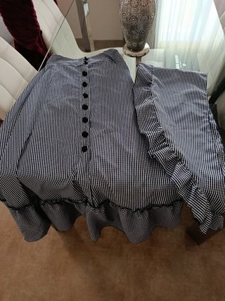 Falda Rociera y Pañuelo