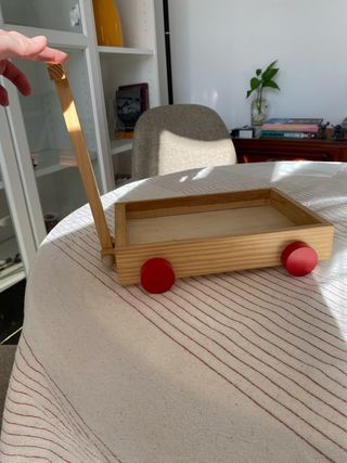 Carrito de madera para niños