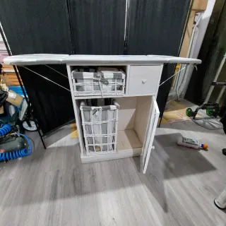 Planchador con cestas y cajón