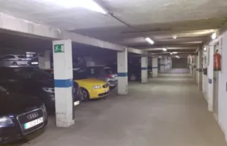 𝙋𝙡𝙖𝙯𝙖 𝙙𝙚 𝙜𝙖𝙧𝙖𝙟𝙚 𝙊𝙫𝙞𝙚𝙙𝙤