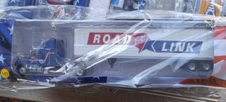 Camión tráiler RoadLink 1:43