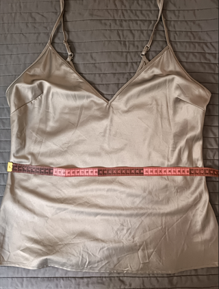 Top lencero Zara plateado satinado