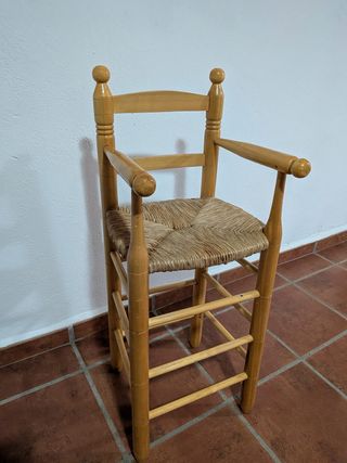 Silla de madera para niños