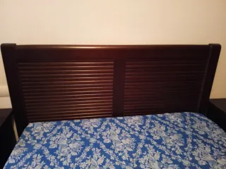 Cabezal de madera para cama de matrimonio