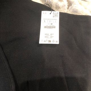 Jersey Negro Hombro Descubierto