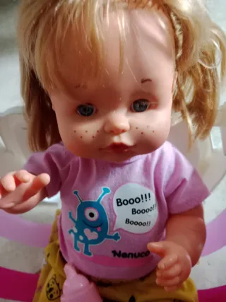 Cuna y Muñeca Nenuco muy bonito