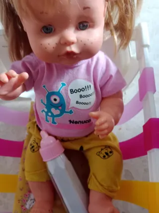 Cuna y Muñeca Nenuco muy bonito