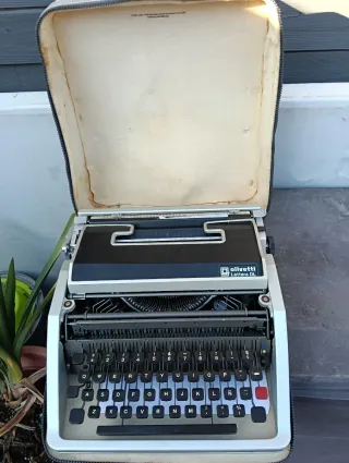 2 Máquinas de Escribir Olivetti España