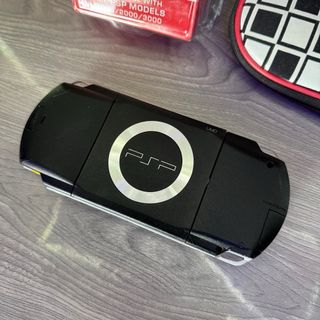 PSP 1000 Nero + Batteria + Caricatore