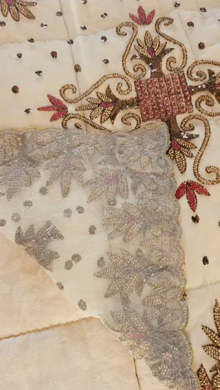 Tovaglia ricamata a mano Zardozi
