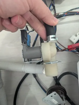 Electroválvula 2 Tomas Lavadora Daewoo Air power