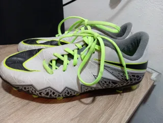 Botas de fútbol Nike Talla 38