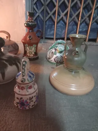 Colección de botijos de cerámica