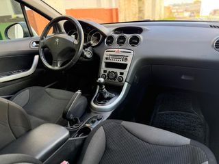 Peugeot 308 2011
