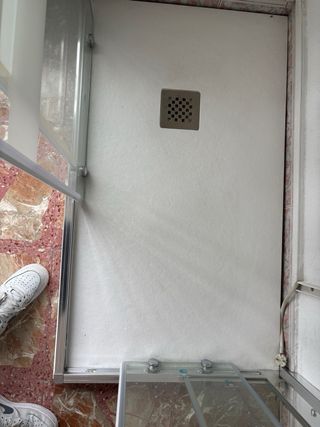 Mampara de ducha cristal y aluminio con plato