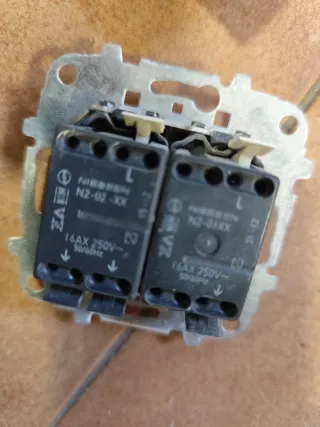 Interruptores Niessen (Varios)