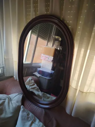 Espejo de tocador ovalado de madera med 66 por 93