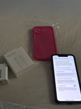 iPhone 11 Pro Max Plata NEGOCIABLE