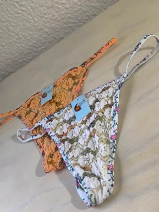 Tangas florales de encaje